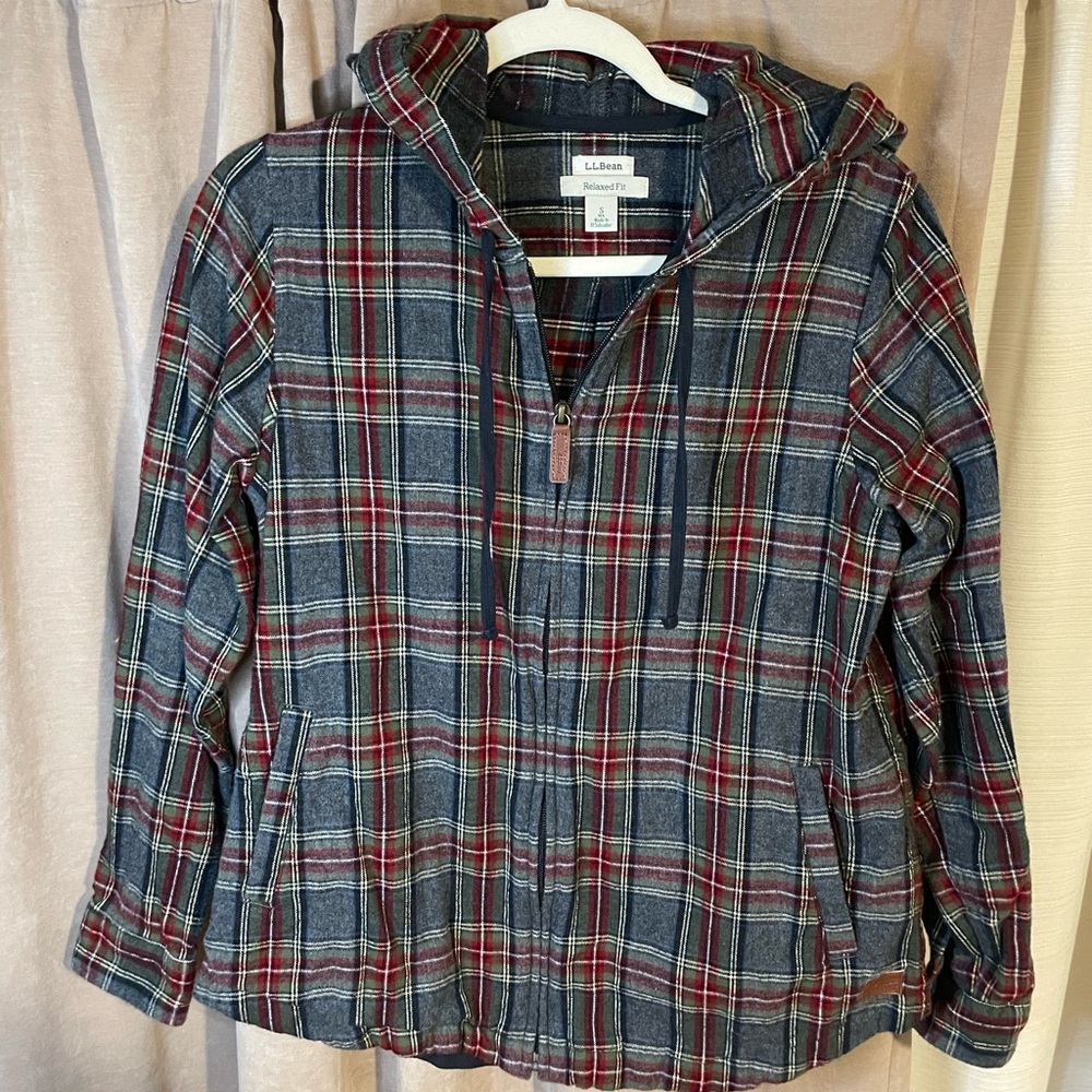L.L. BEAN - plaid zip-up jacket with hood
